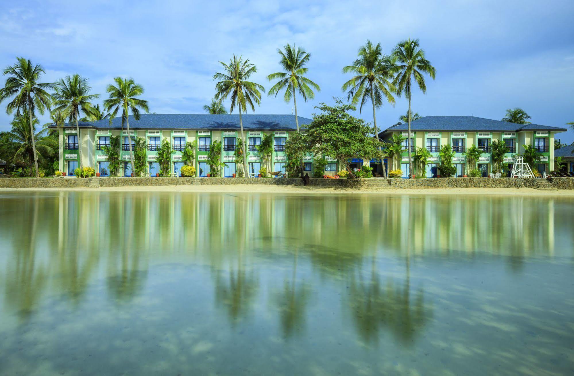 Microtel By Wyndham Puerto Princesa Exterior foto